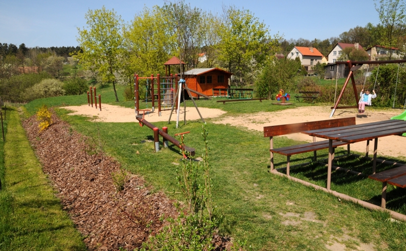 Zobrazit obrázek: Dětské hřiště na Koudelce