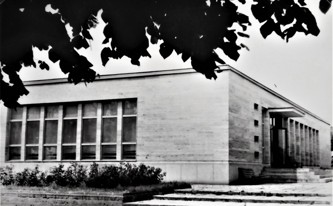 Dobová fotografie Památníku Dr. Emila Holuba