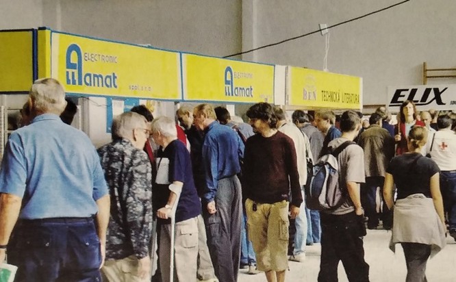 Zobrazit obrázek: Při Mezinárodním setkání radioamatérů se ve Sportovní hale koná malý veletrh